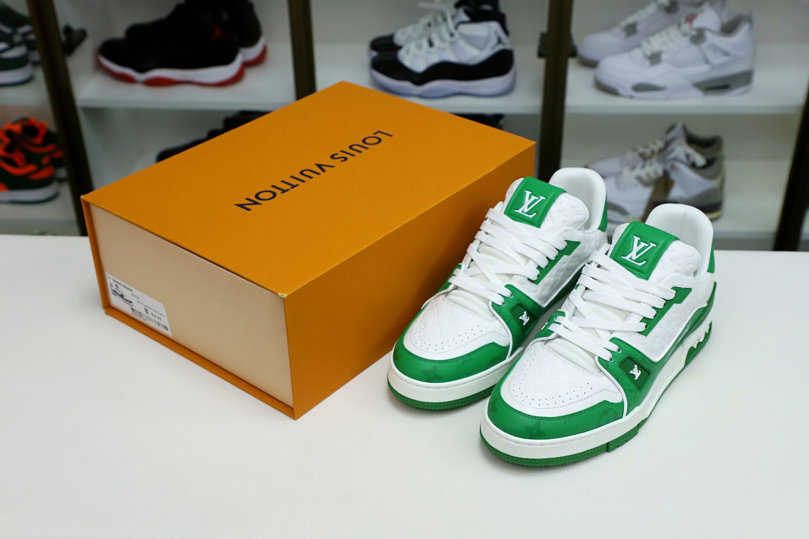 L/V Trainer