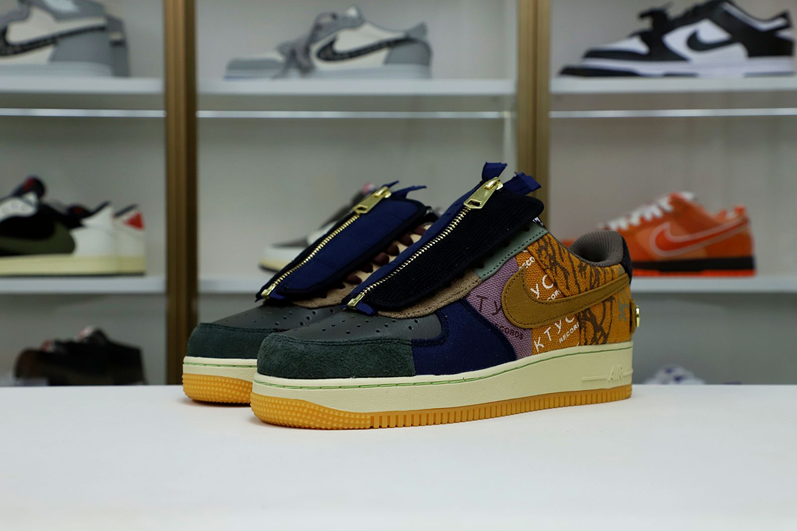 TRAVIS SCOTT X AIR FORCE 1 LOW 'CACTUS