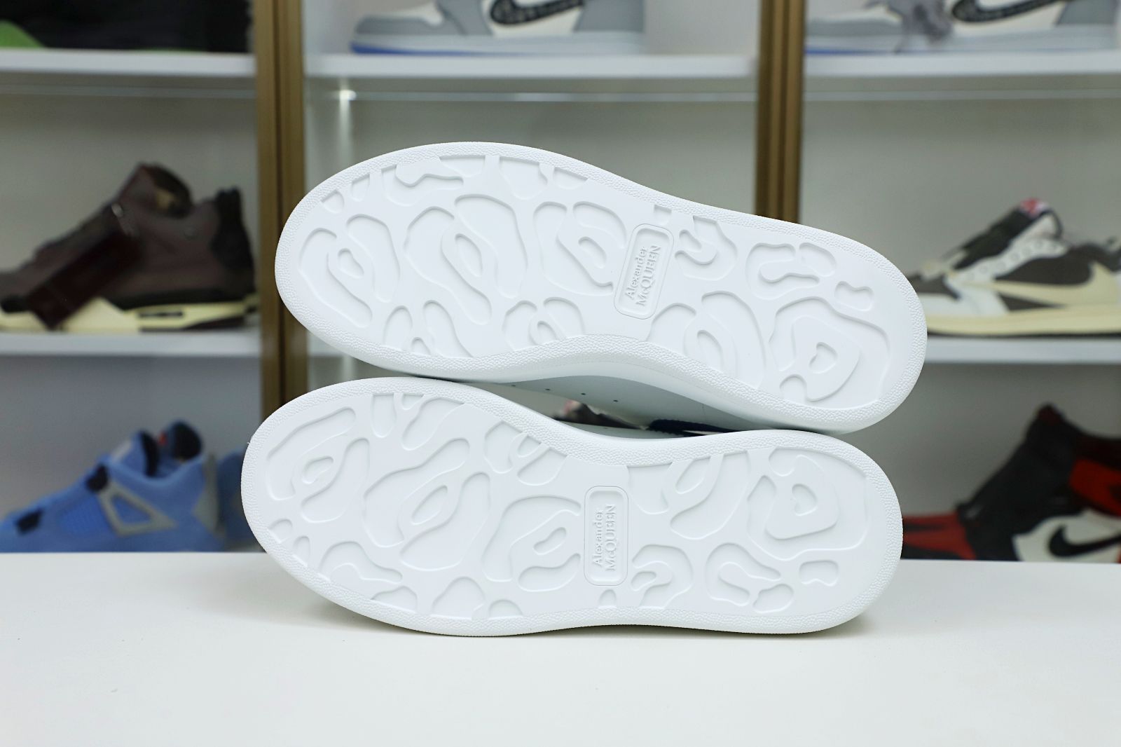 Alexander McQueen BAOSHILAN