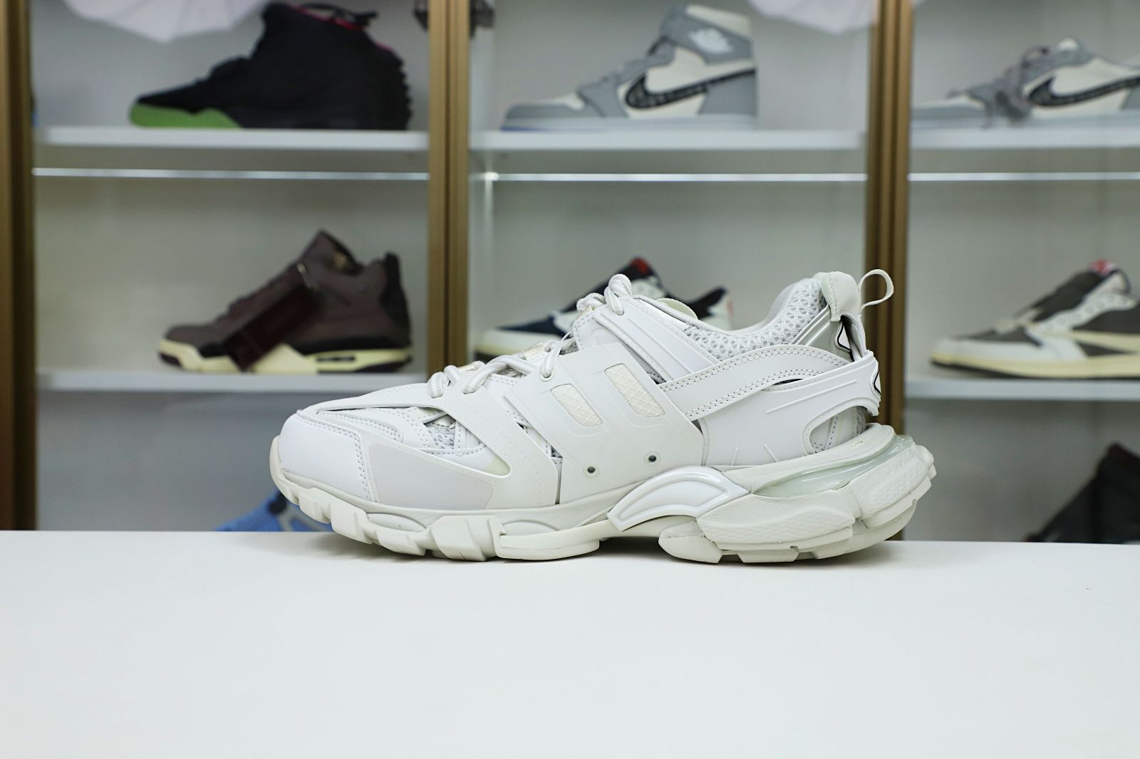 TRACK TRAINER WHITE