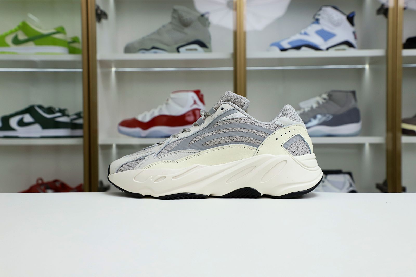 YEEZY BOOST 700 V2 'CREAM'