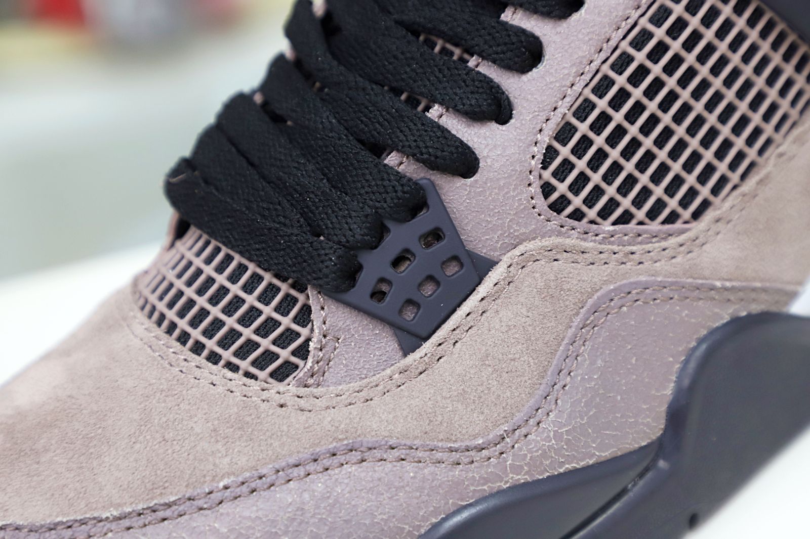 AIR JORDAN 4 RETRO 'TAUPE HAZE'