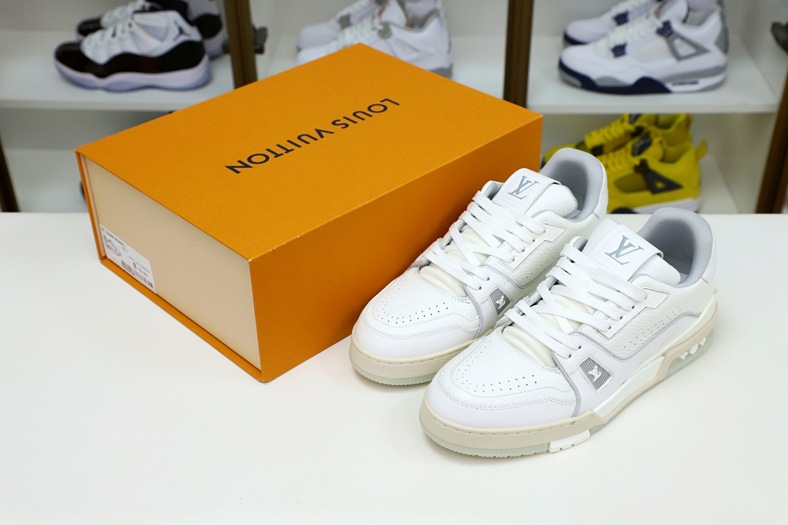 L/V Trainer