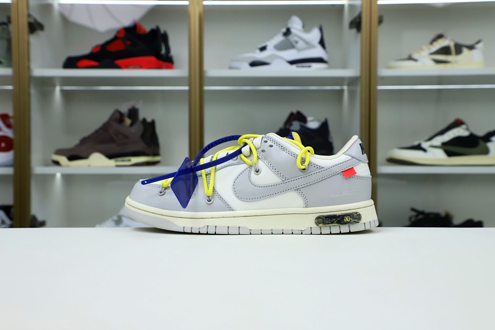 Off-White x Nike Dunk Low