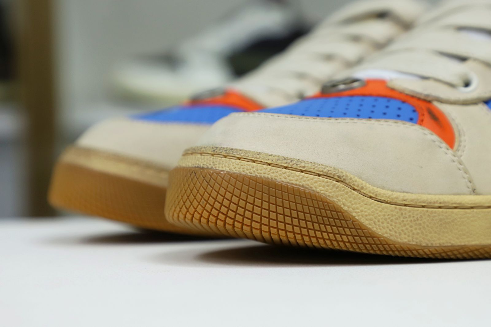 GUCCl  Screener Leather Sneaker GG