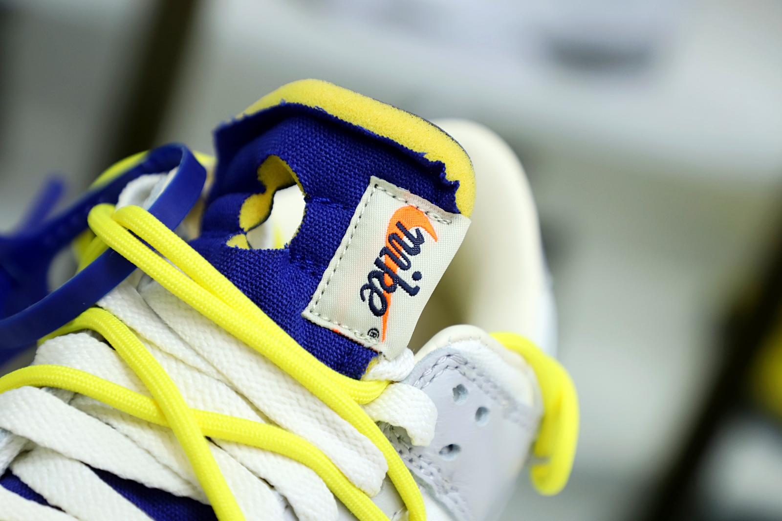 Off-White x Nike Dunk Low
