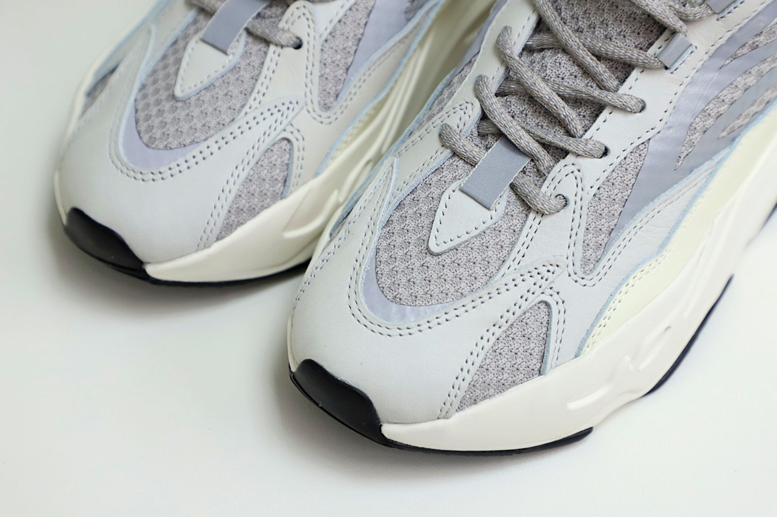 YEEZY BOOST 700 V2 'CREAM'