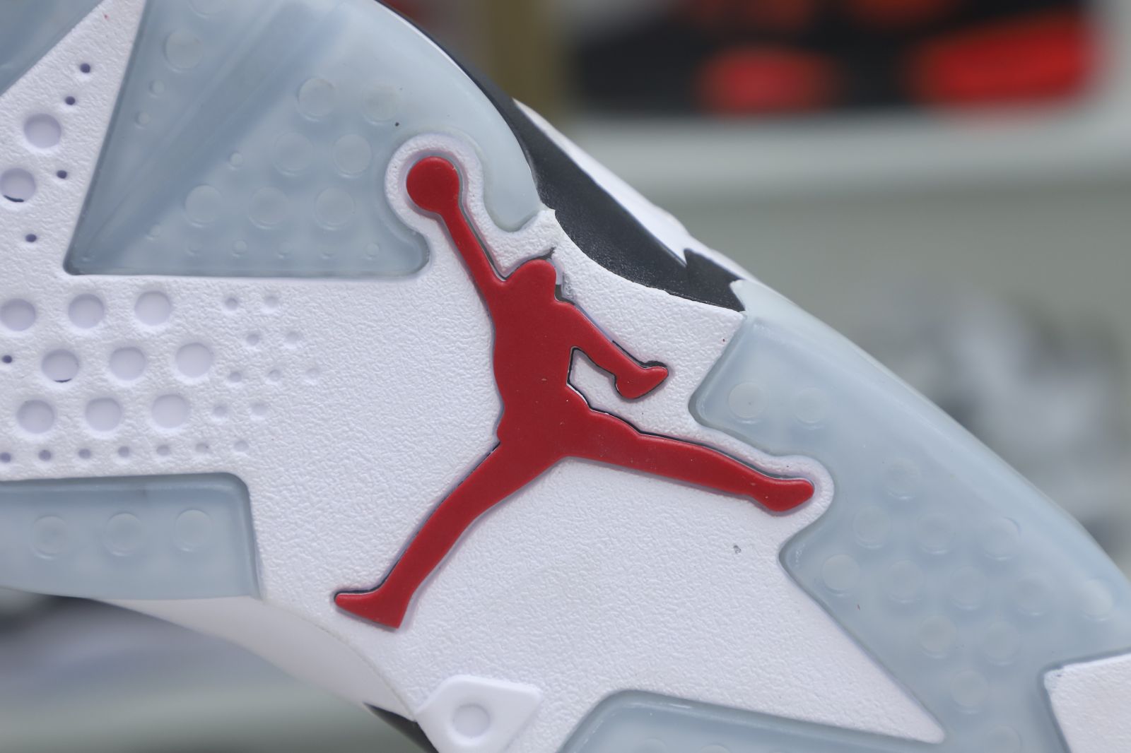 AIR JORDAN 6 RETRO OG 'CARMINE' 2021