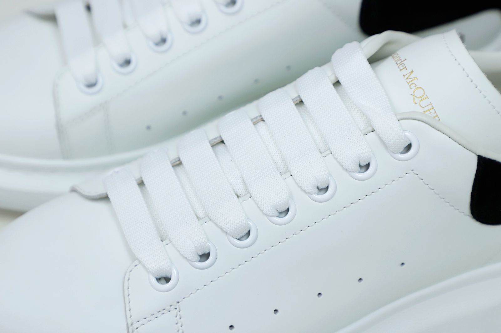 Alexander McQueen heiseyangwei