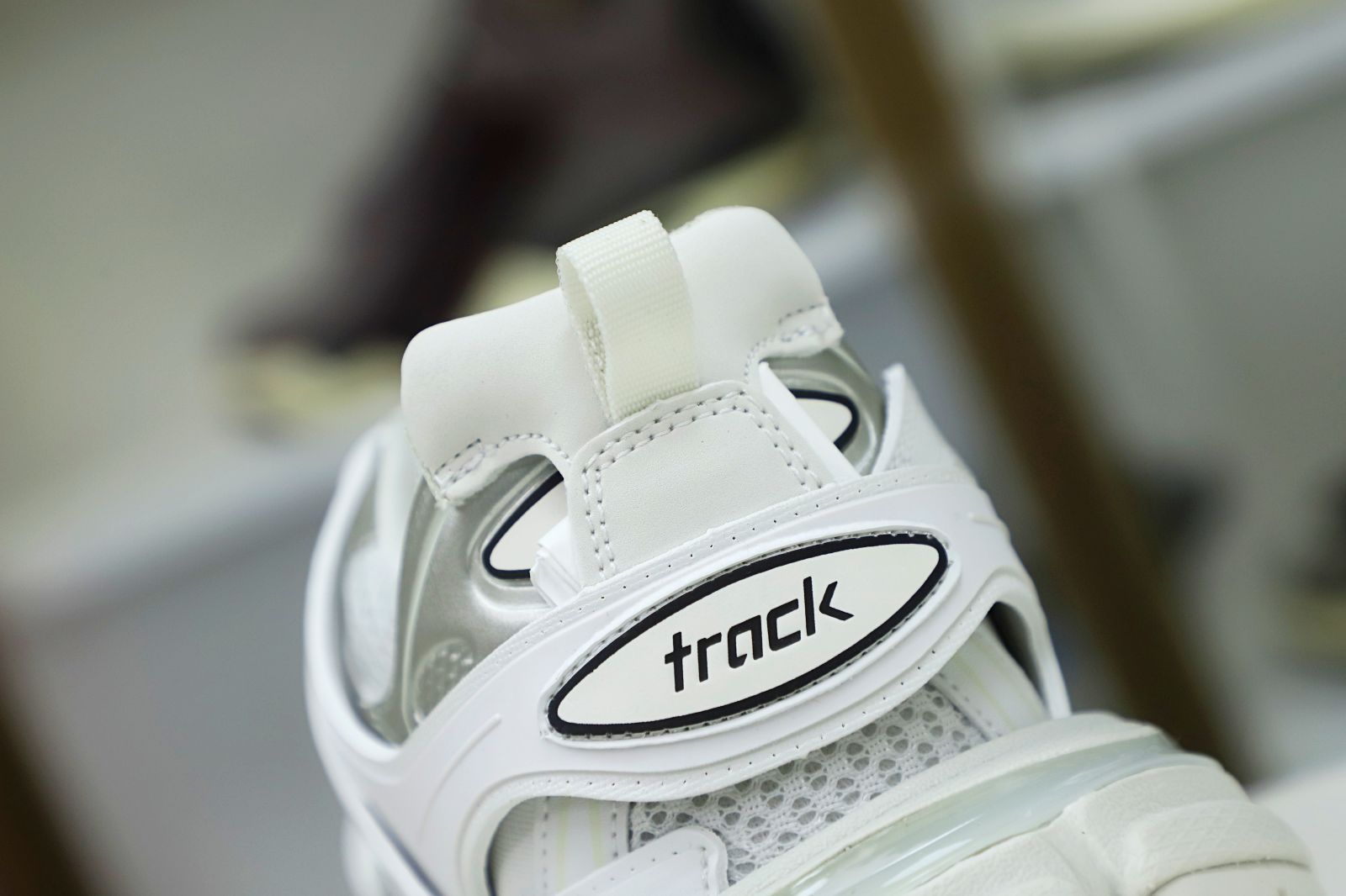 TRACK TRAINER WHITE