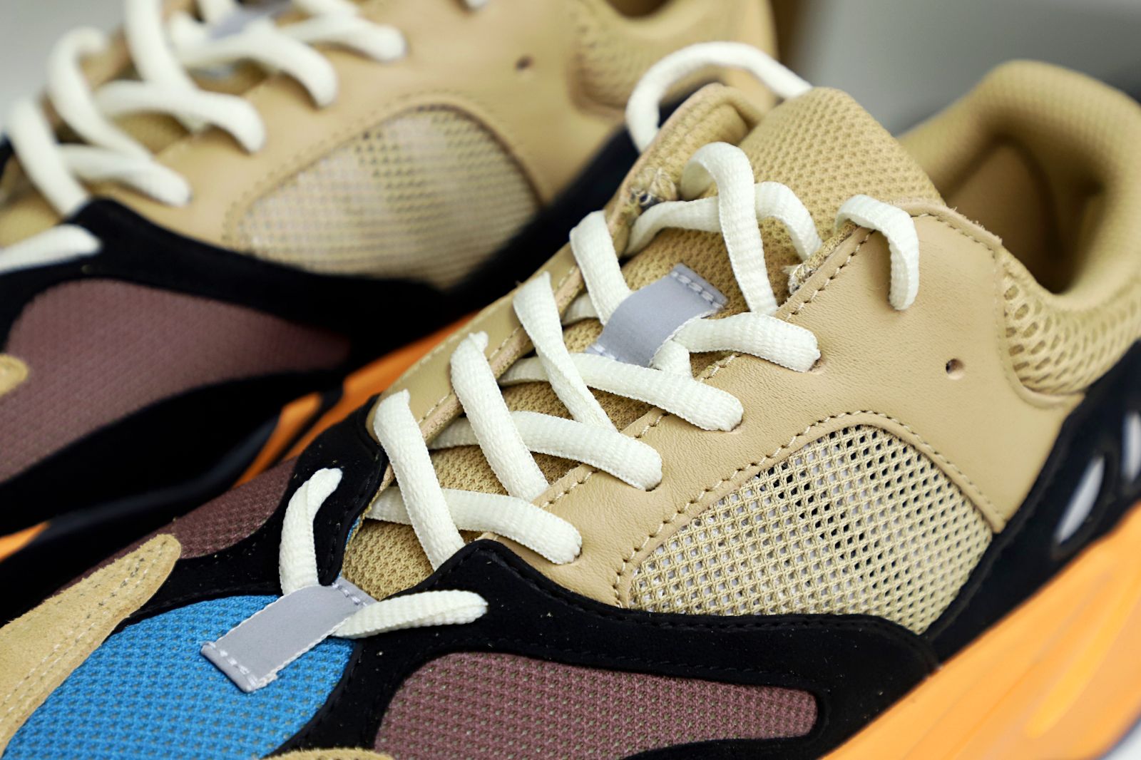 adidas originals Yeezy boost 700 