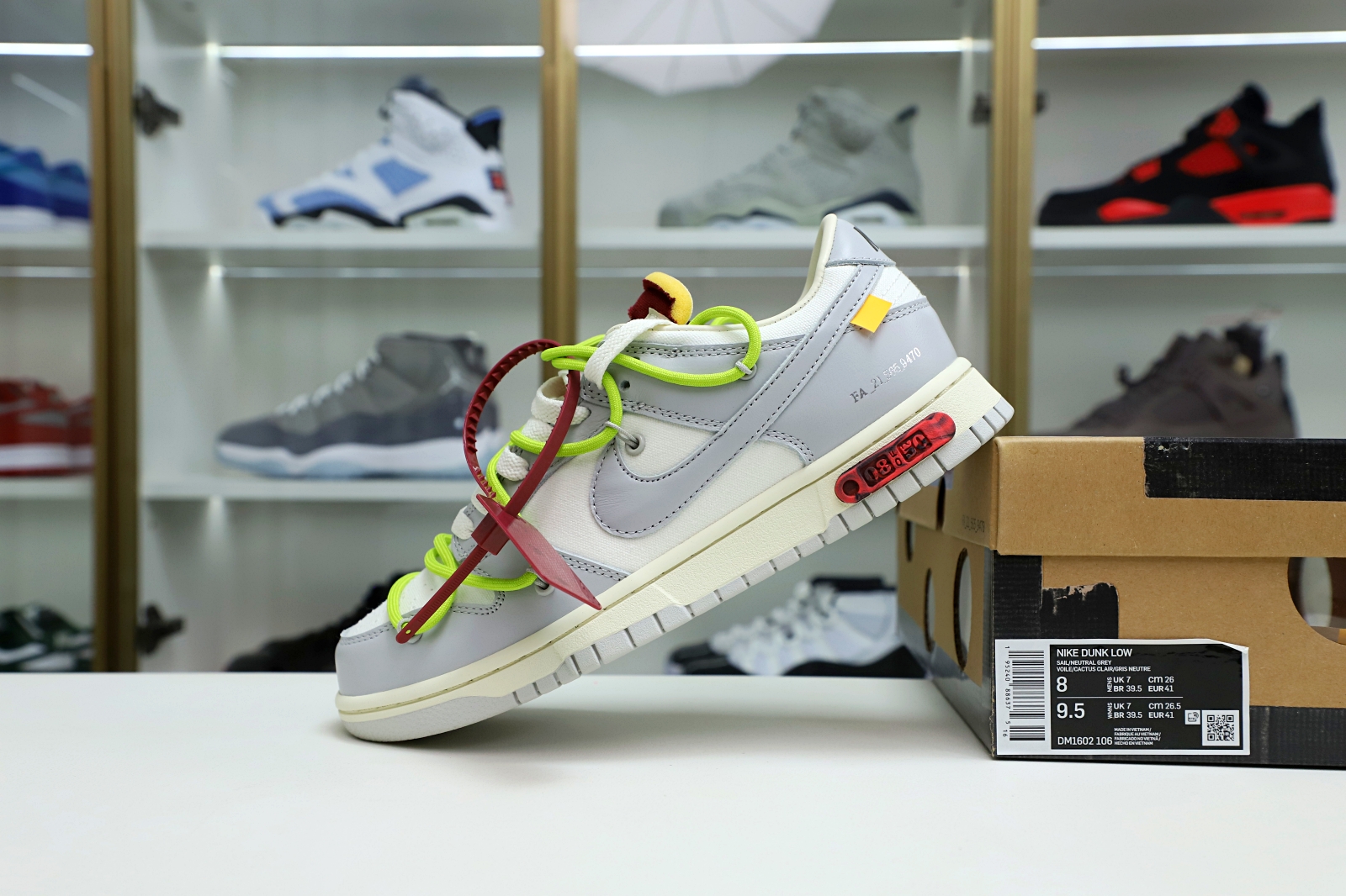 Off-White x Nike Dunk Low