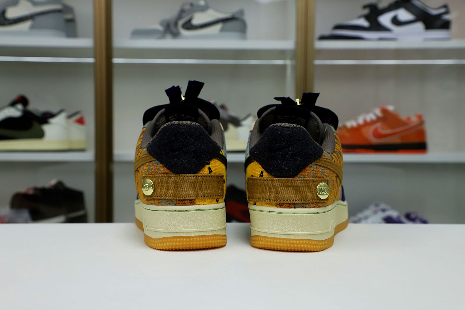 TRAVIS SCOTT X AIR FORCE 1 LOW 'CACTUS