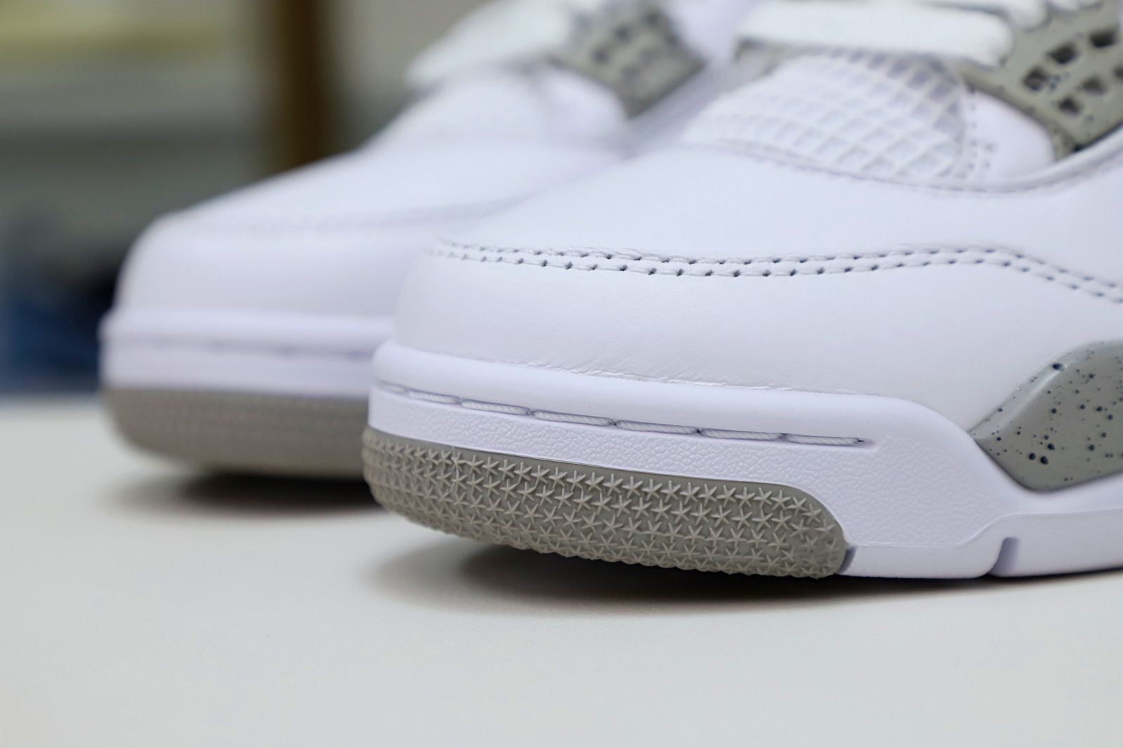 AIR JORDAN 4 RETRO 'WHITE OREO'