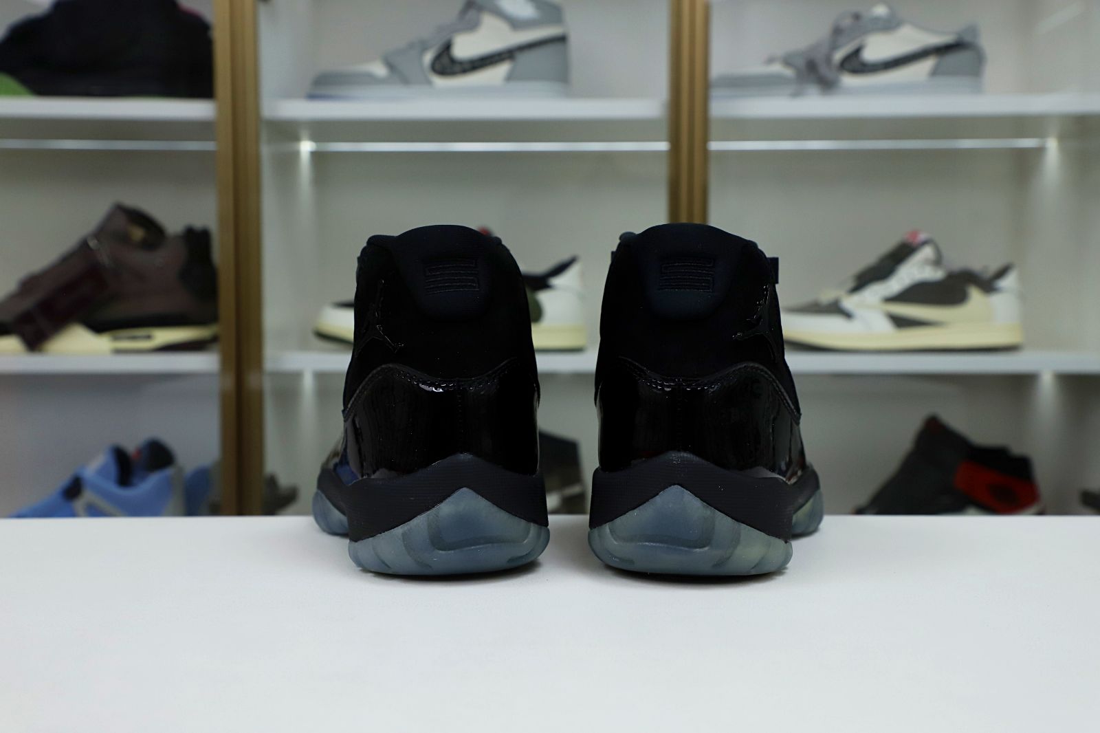 AIR JORDAN 11 RETRO 'CAP AND GOWN'