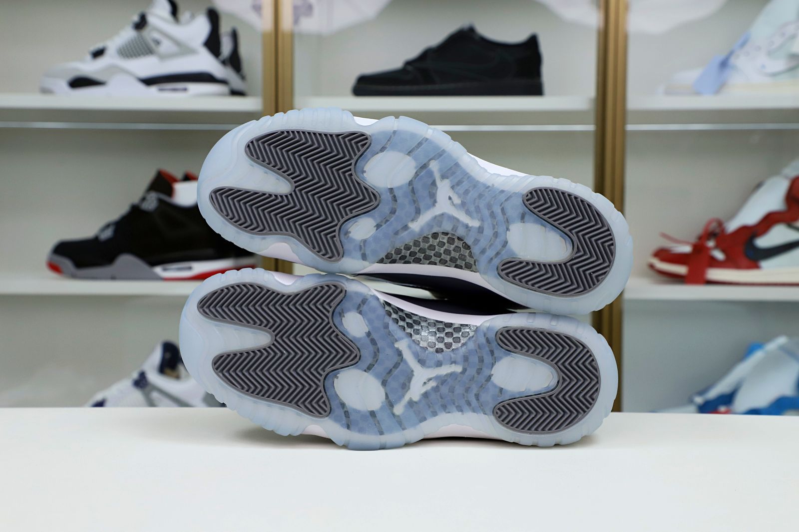 AIR JORDAN 11 RETRO 'COOL GREY' 2021