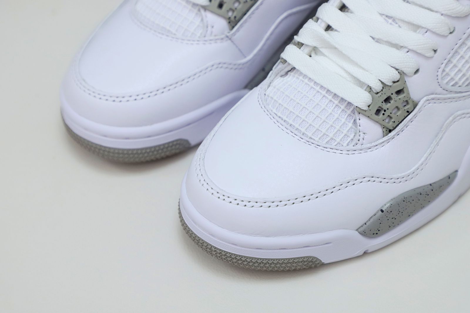 AIR JORDAN 4 RETRO 'WHITE OREO'