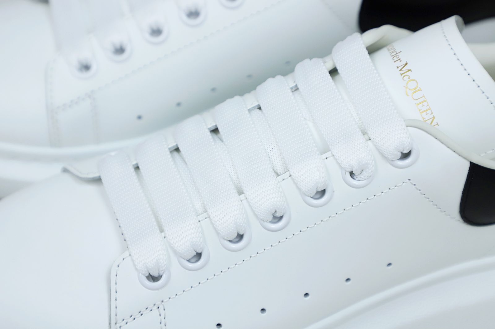 Alexander McQueen WHITE SMOOTH