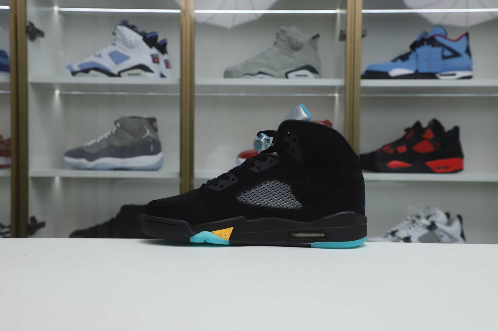 AIR JORDAN 5 