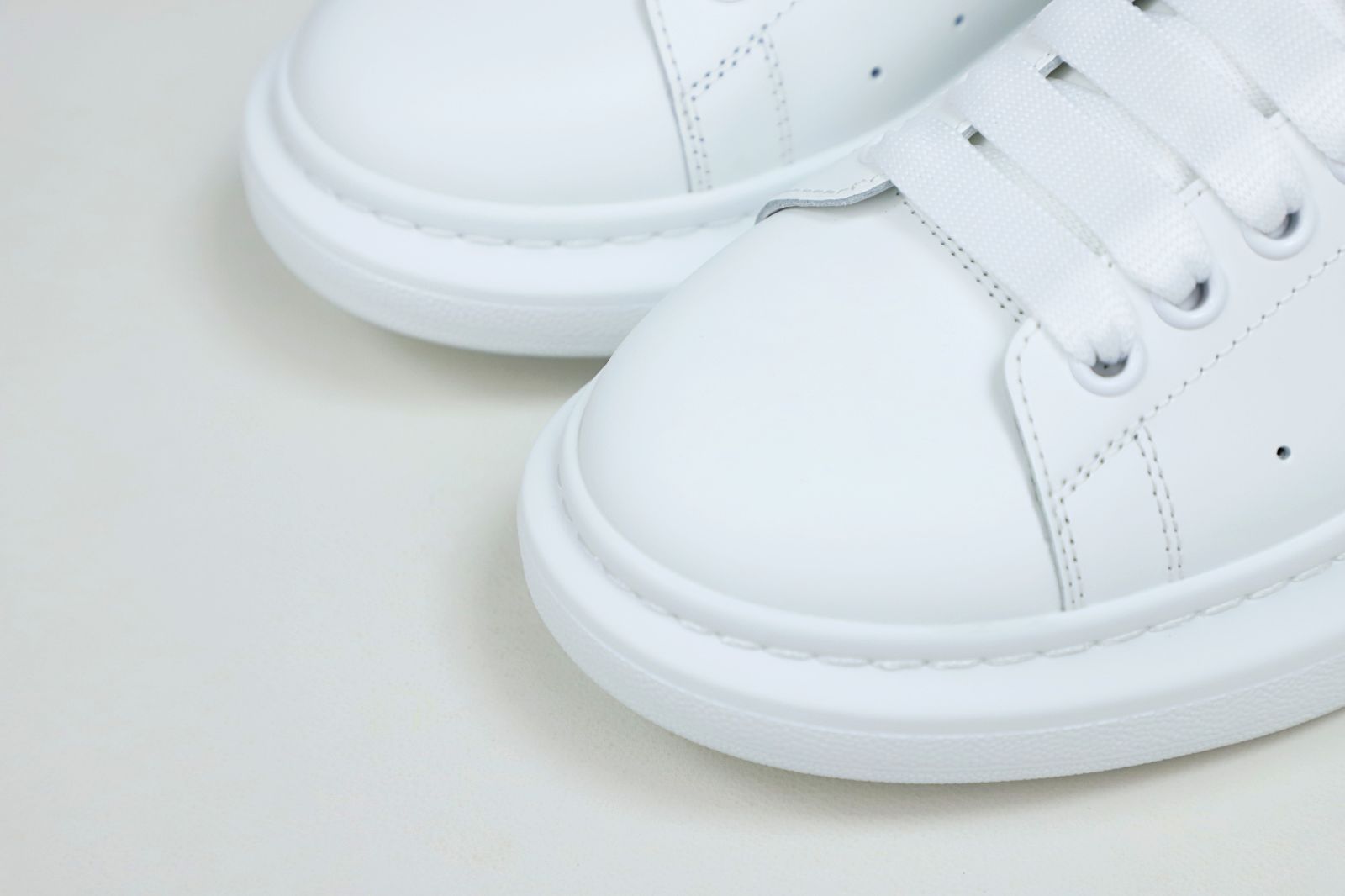 Alexander McQueen WHITE SMOOTH