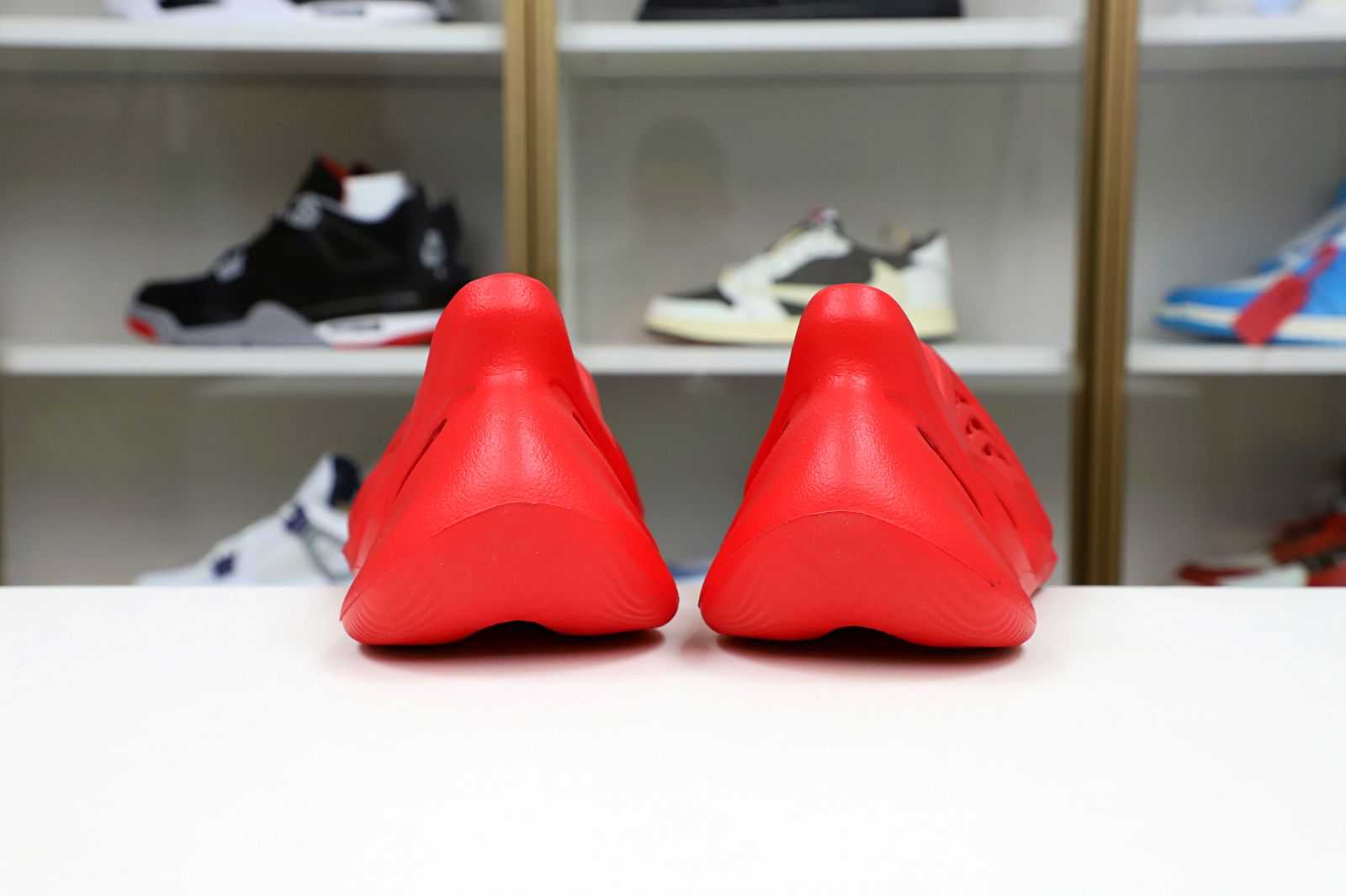 YEEZY FOAM RUNNER 'VERMILION'