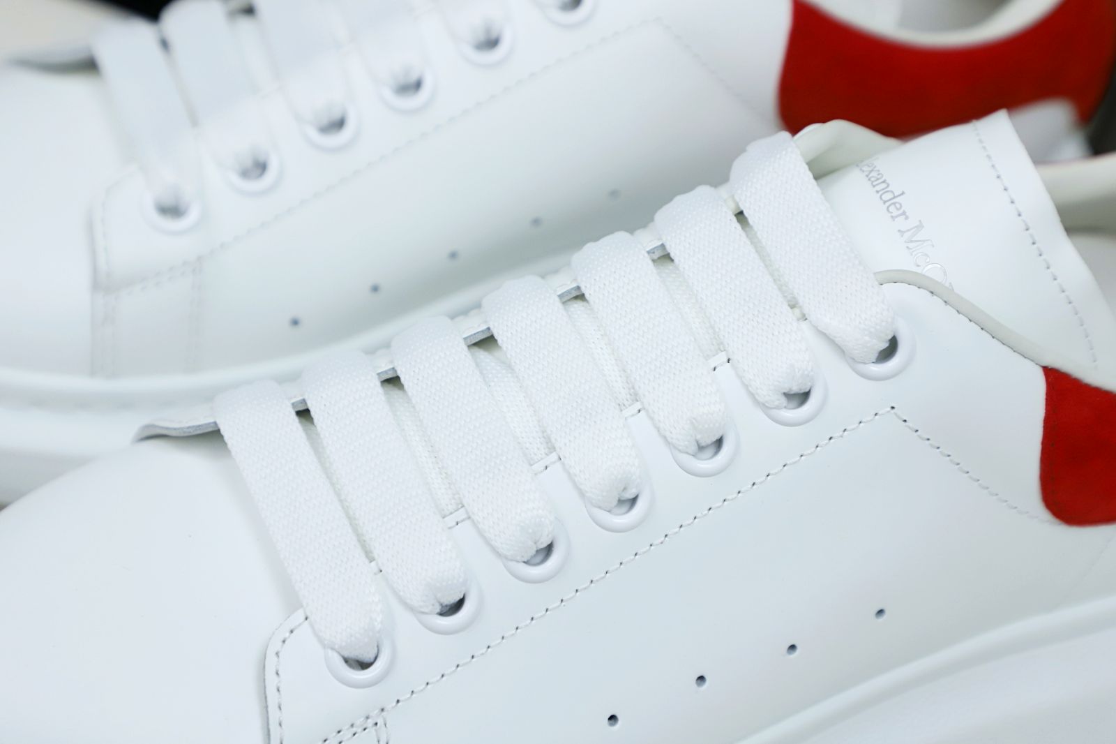 Alexander McQueen WHITE SMOOTH CALF LEATHER RED SUEDE