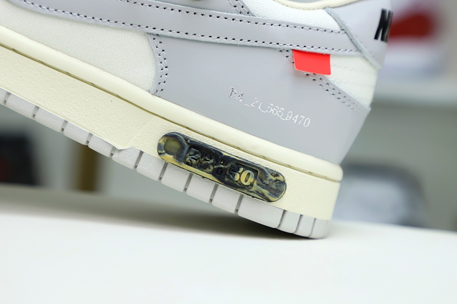 Off-White x Nike Dunk Low