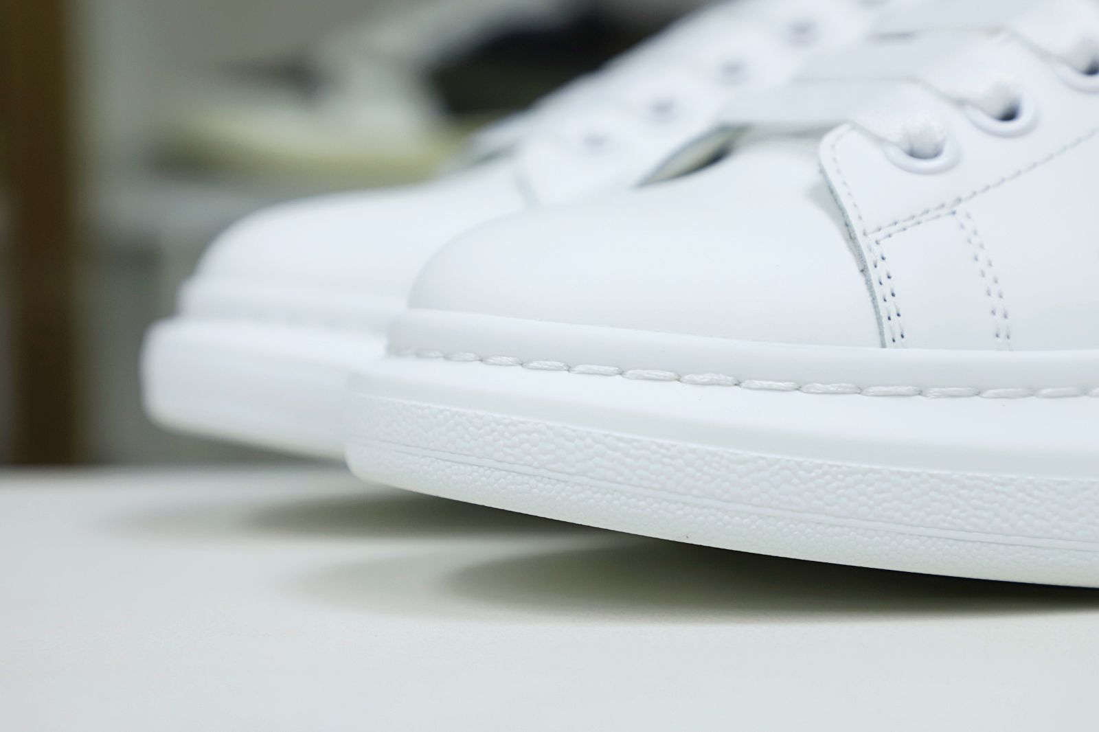 Alexander McQueen WHITE SMOOTH