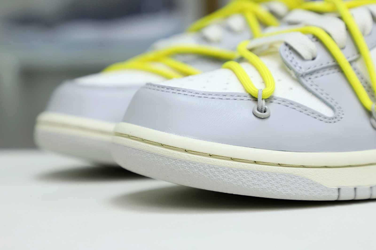 Off-White x Nike Dunk Low