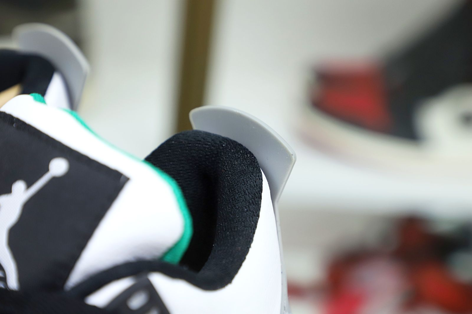 WMNS AIR JORDAN 4 RETRO 'RAST