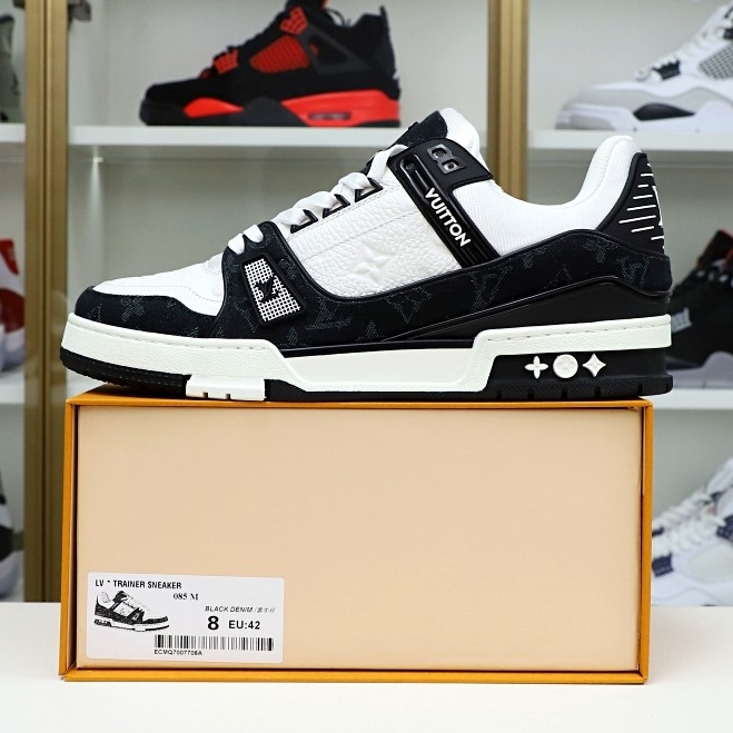 L/V Trainer