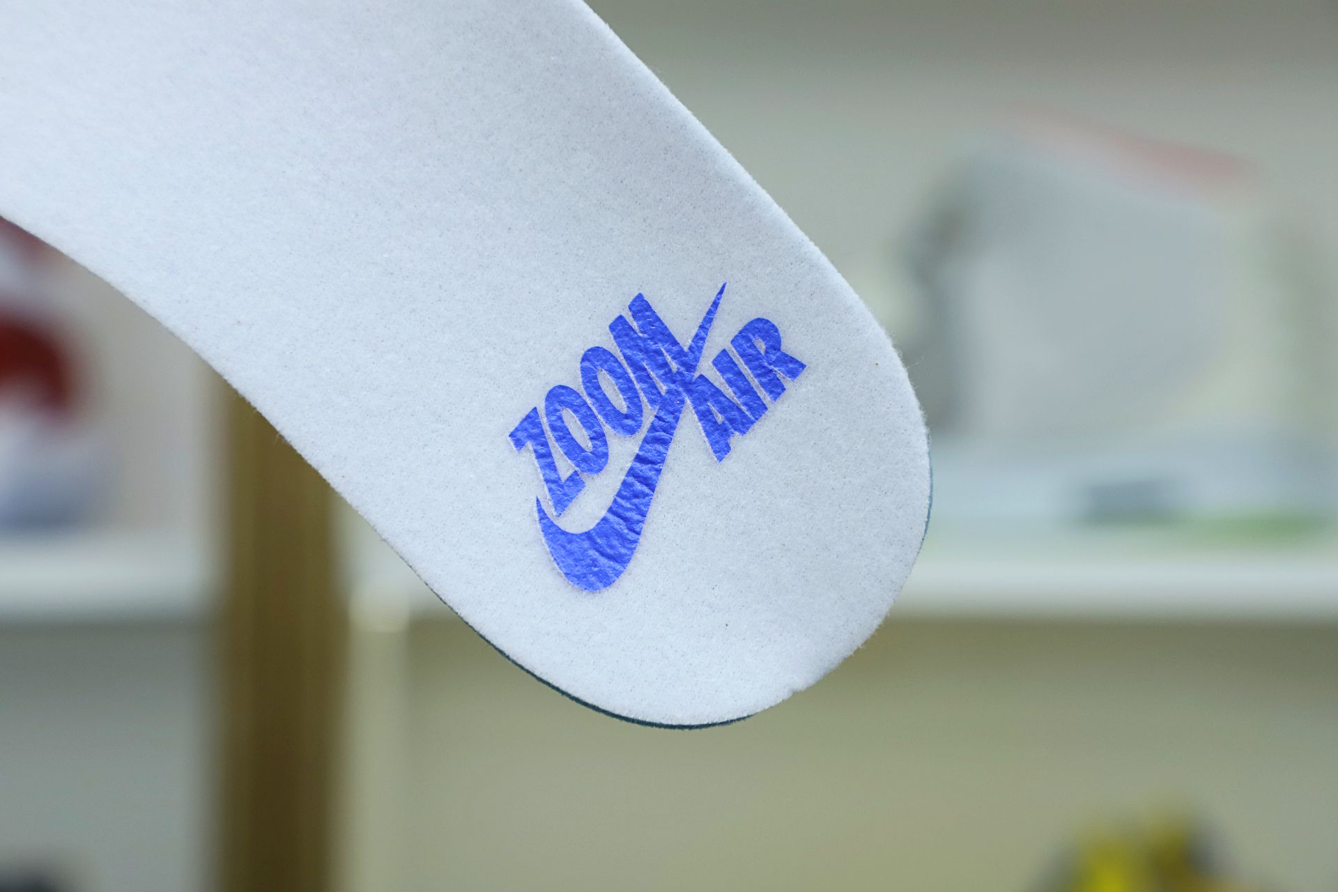 AIR JORDAN 1 HIGH ZOOM 'RACER BLUE'