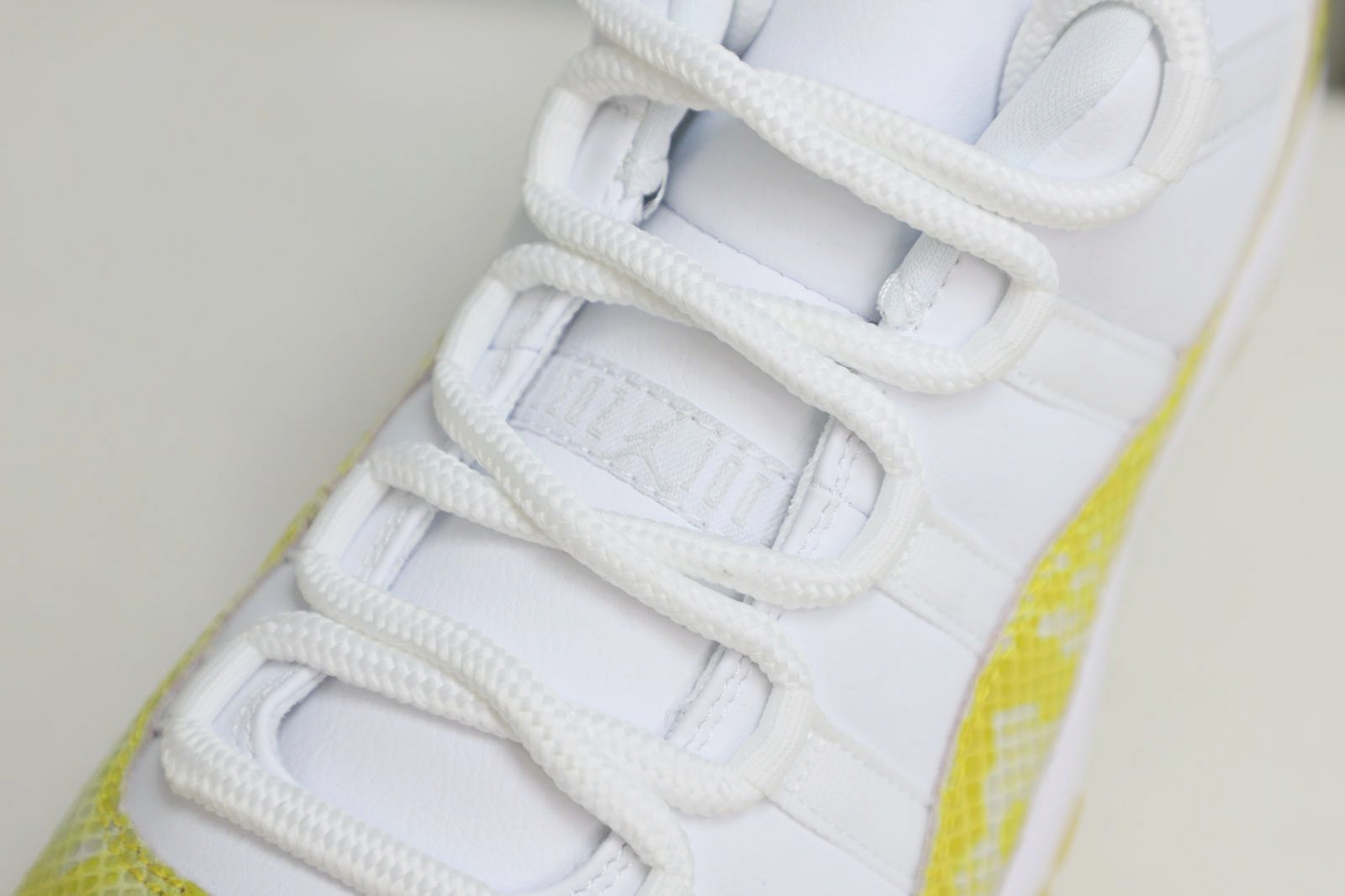 Air Jordan 11 Retro Low