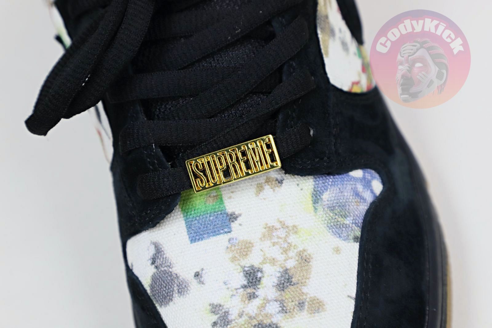 Supreme xNike SB DunkLow