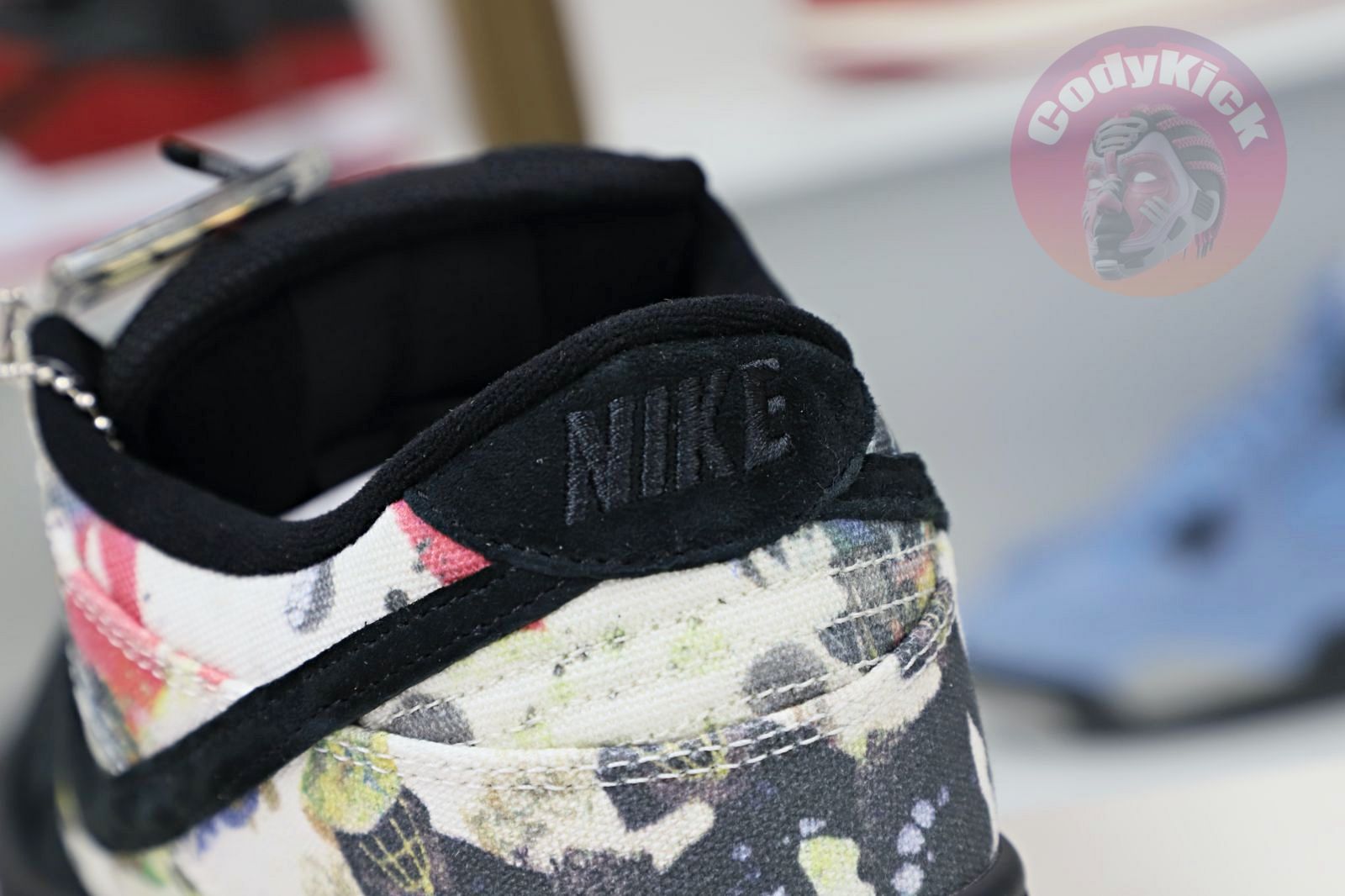 Supreme xNike SB DunkLow