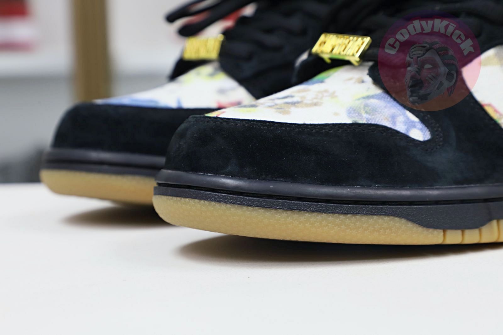 Supreme xNike SB DunkLow