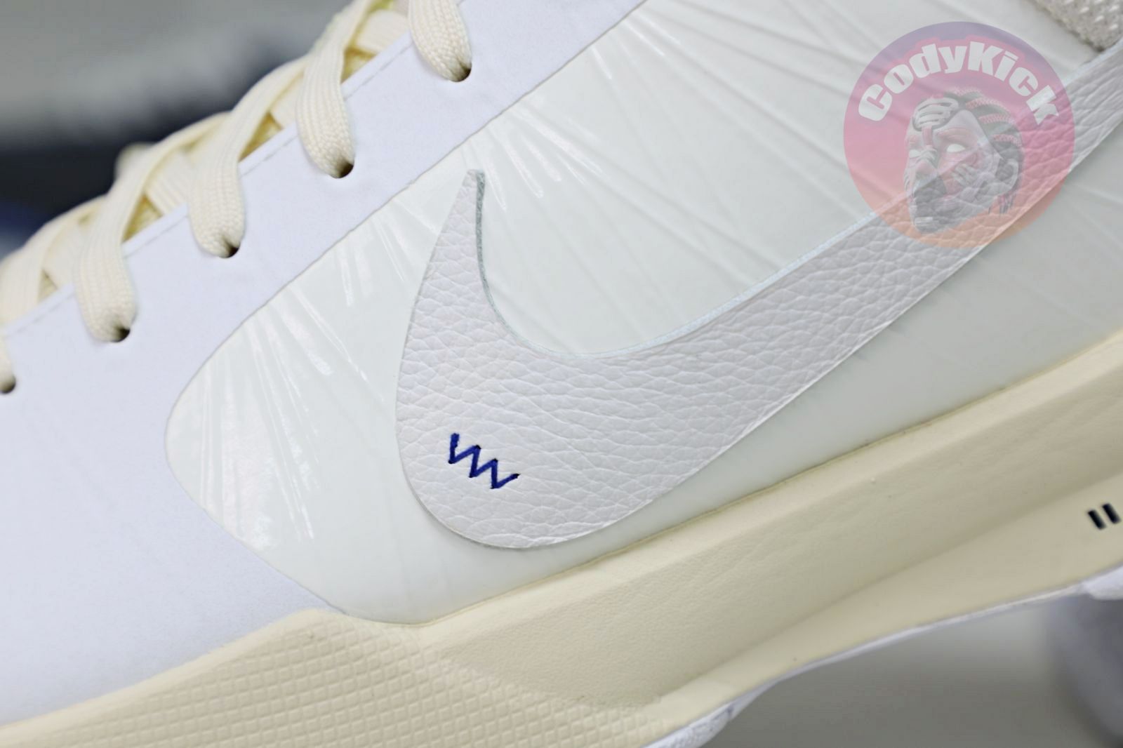 OFF-WHITEX  Nike Zoom Kobe5