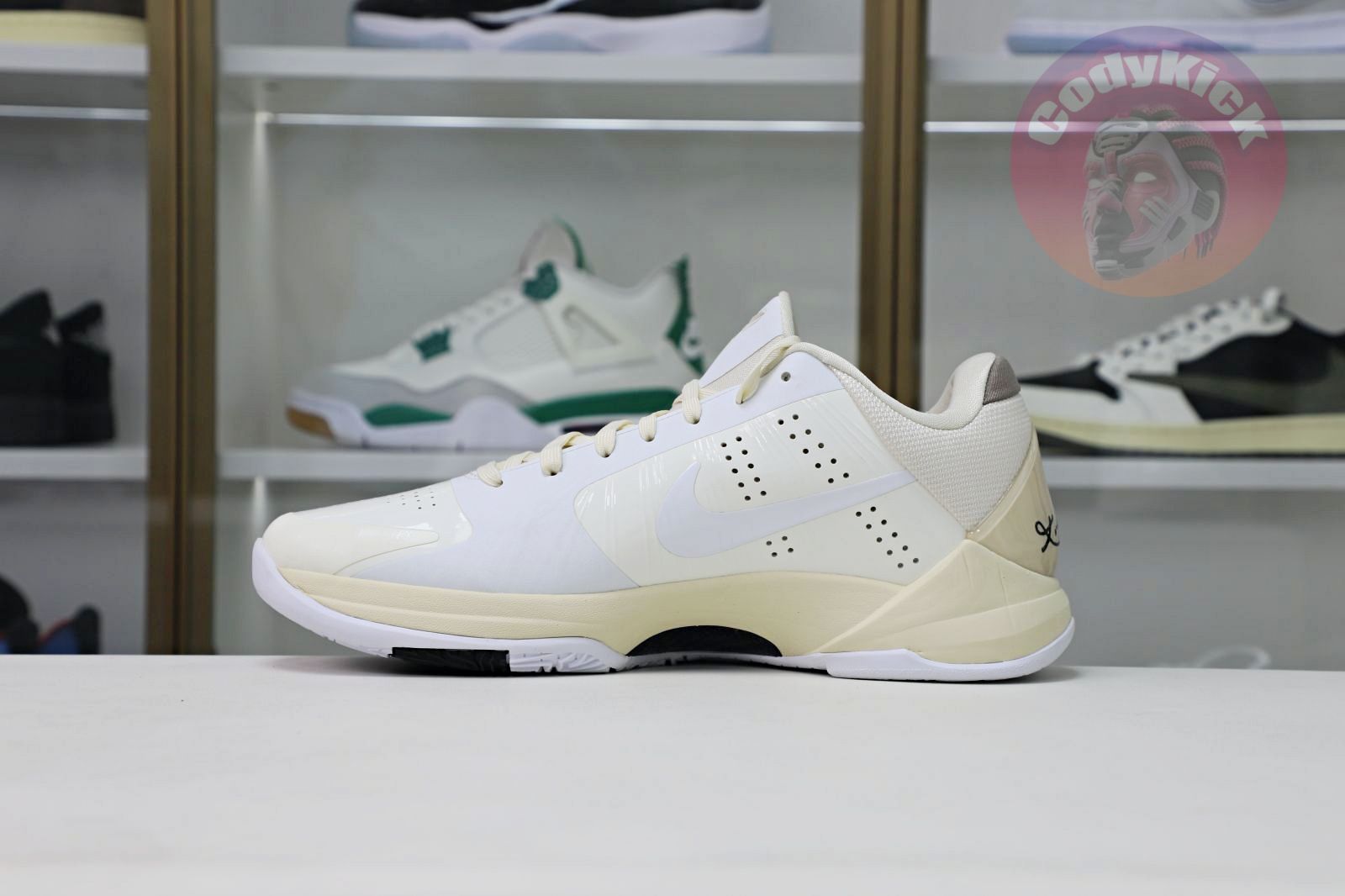 OFF-WHITEX  Nike Zoom Kobe5