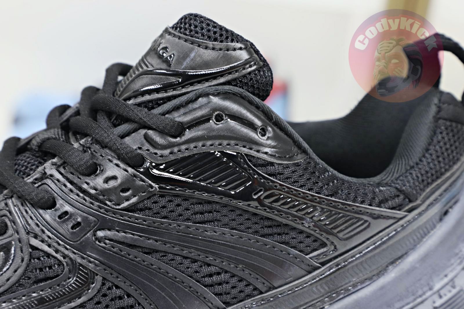 Balenciaga  Defender