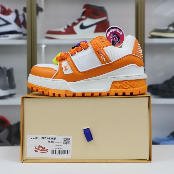 L/V Trainer