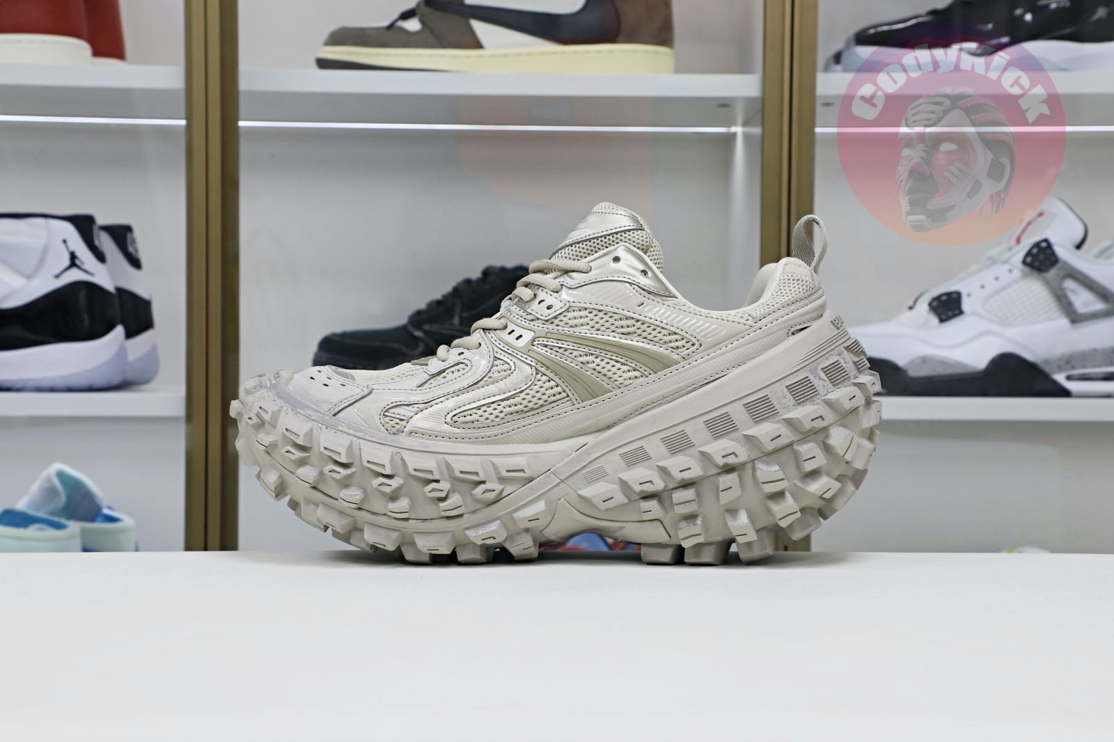 Balenciaga  Defender