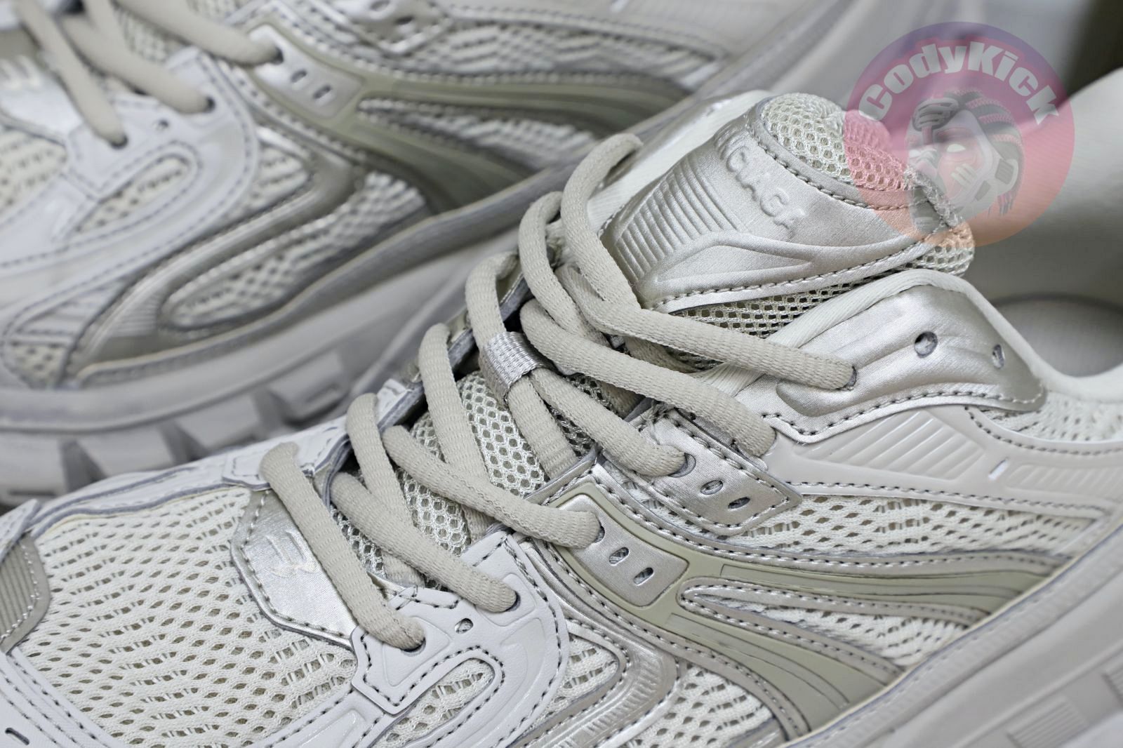 Balenciaga  Defender