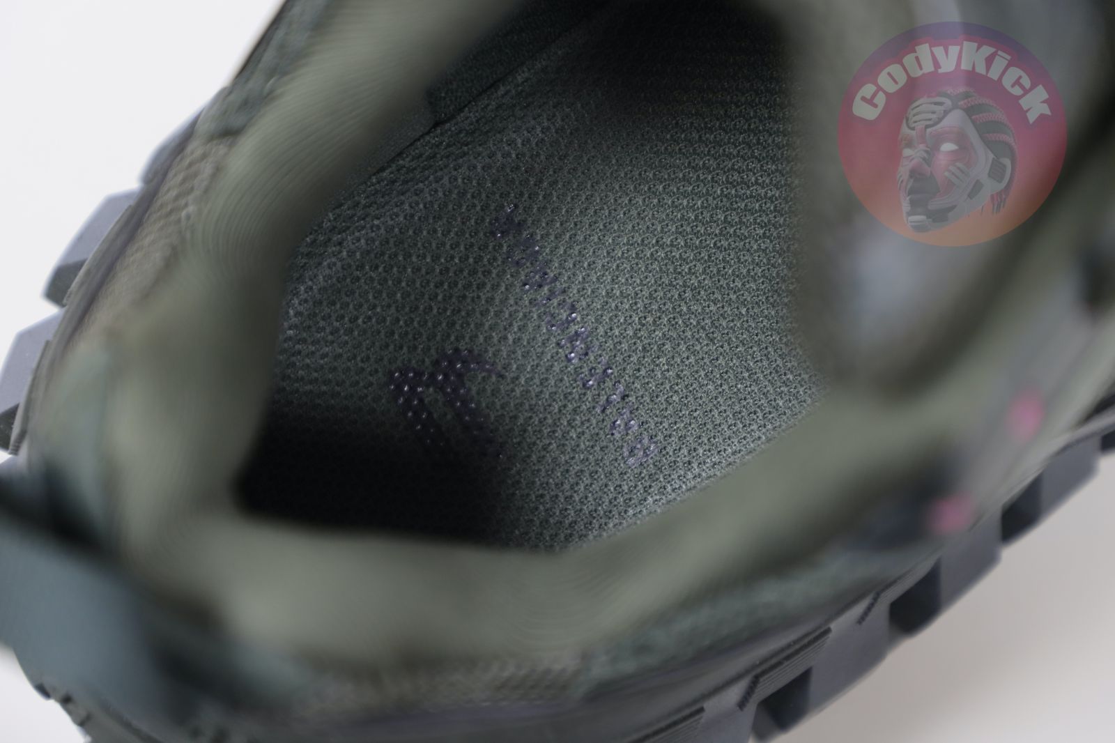 Balenciaga  Defender