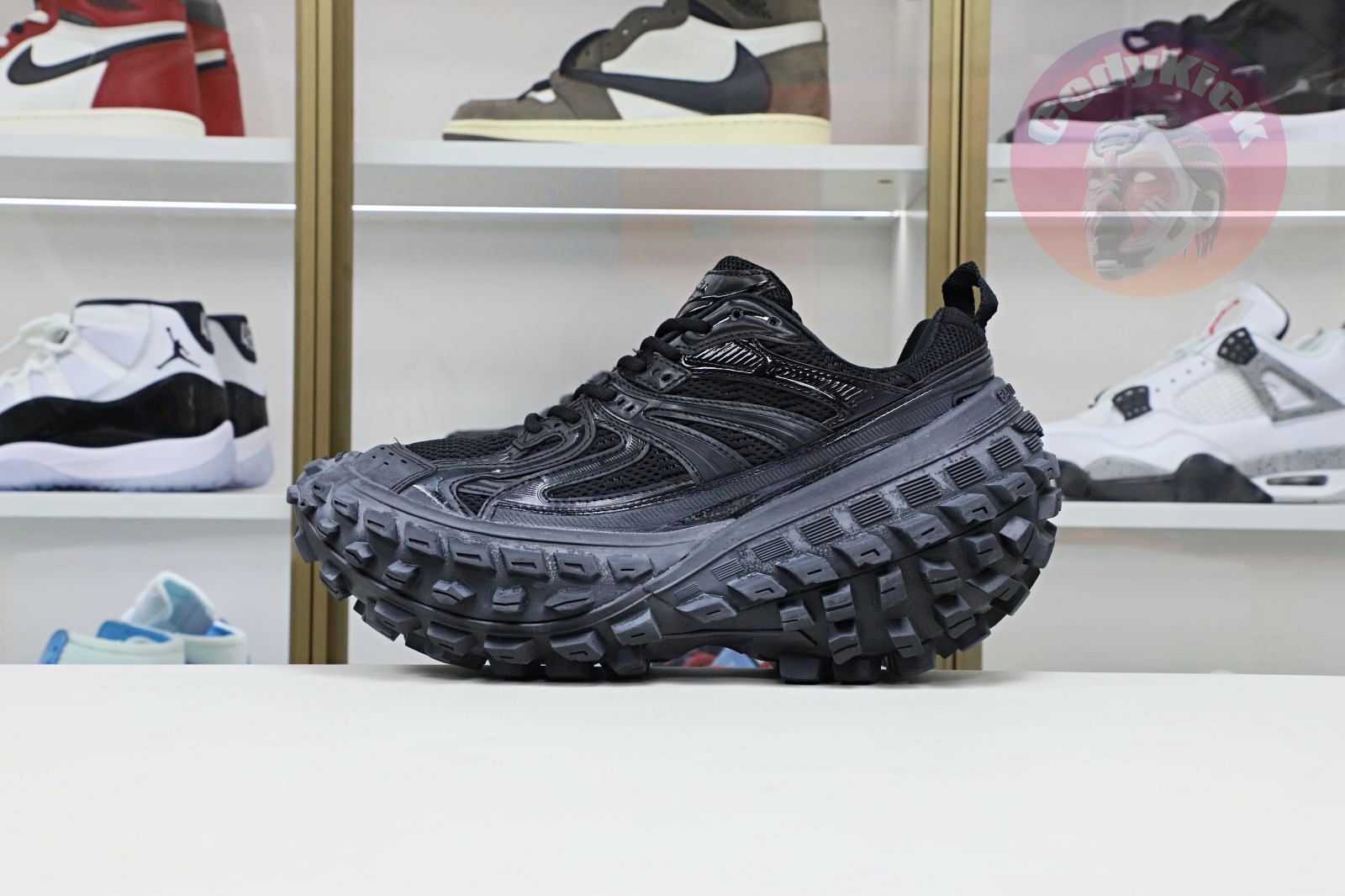 Balenciaga  Defender