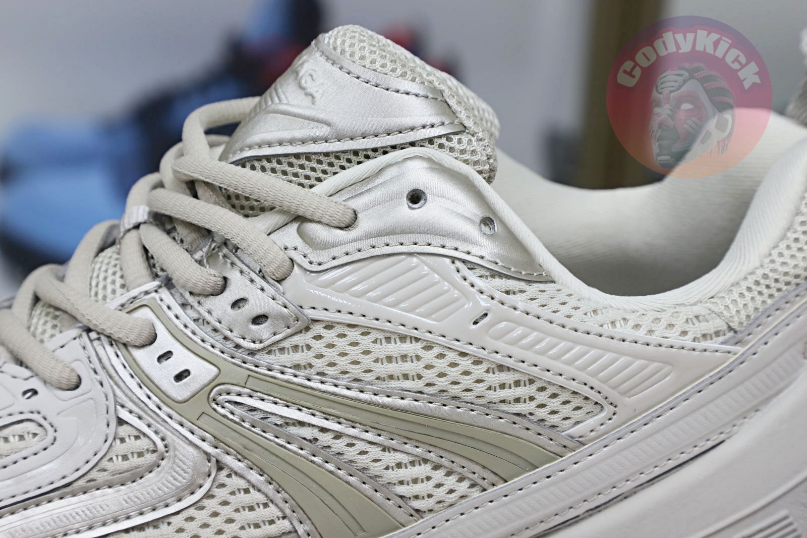 Balenciaga  Defender