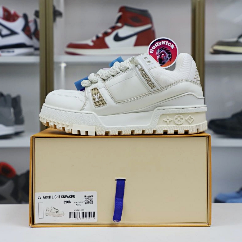 L/V Trainer