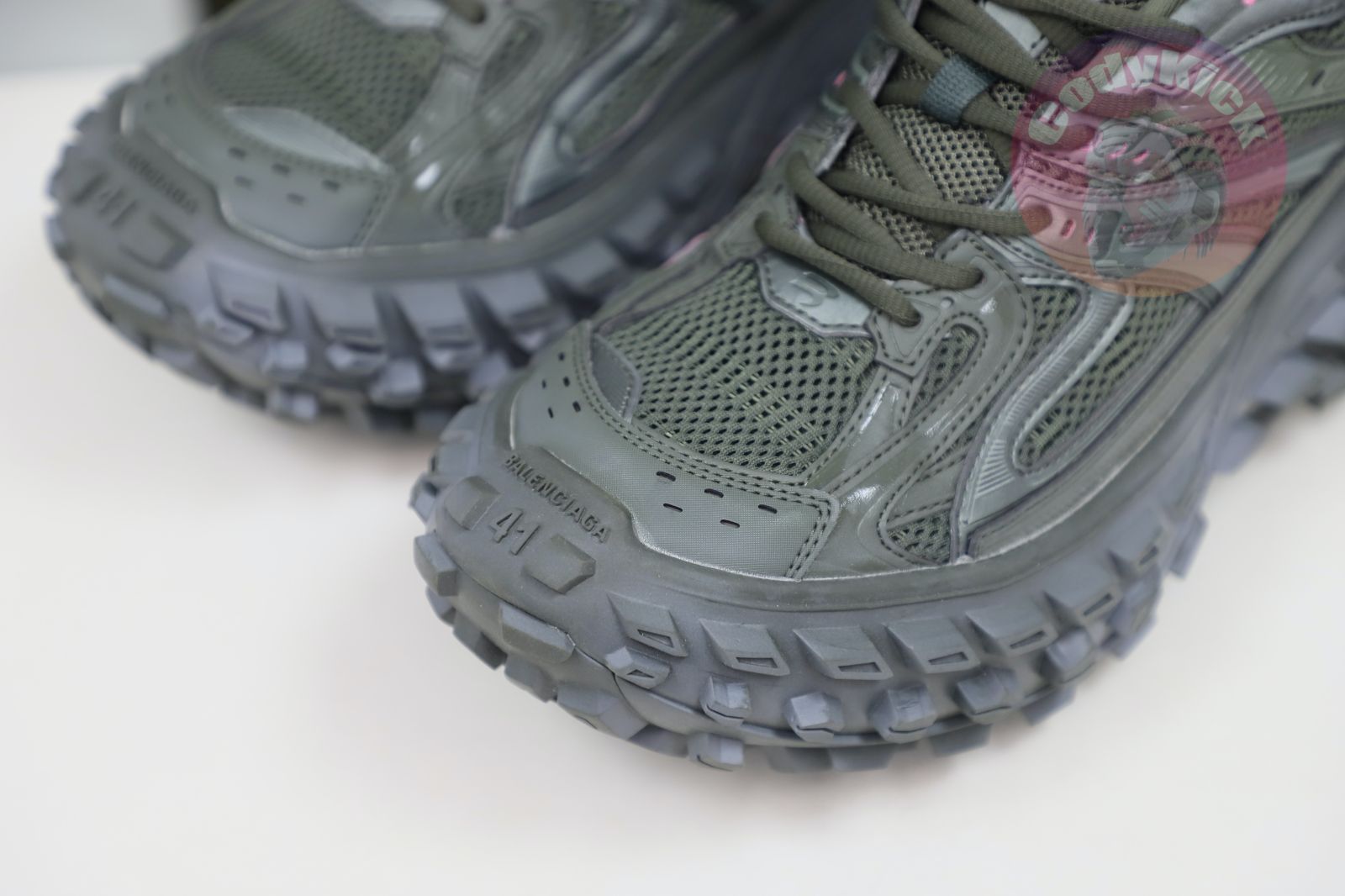 Balenciaga  Defender