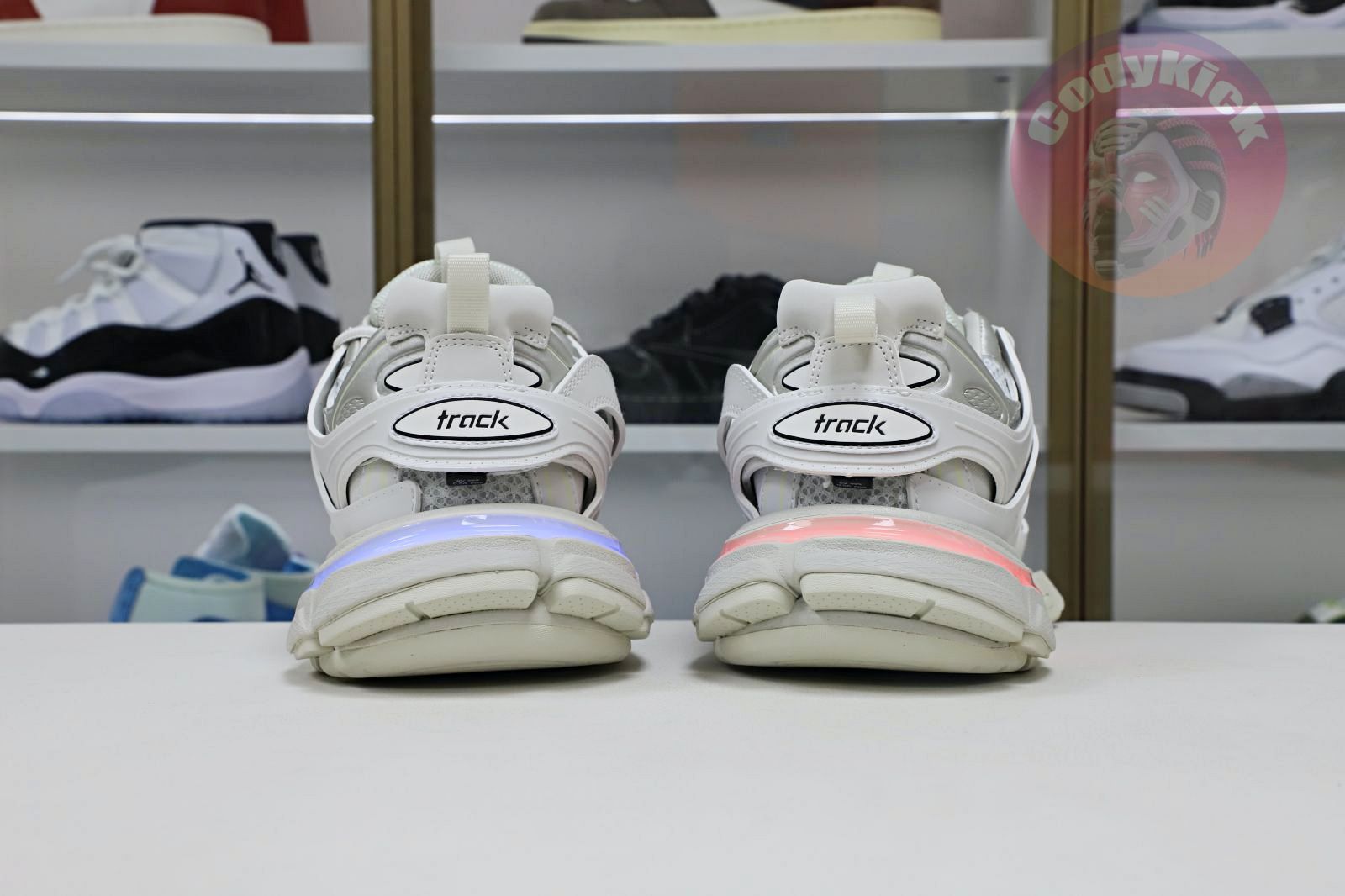 Balenciaga  Track（LED）