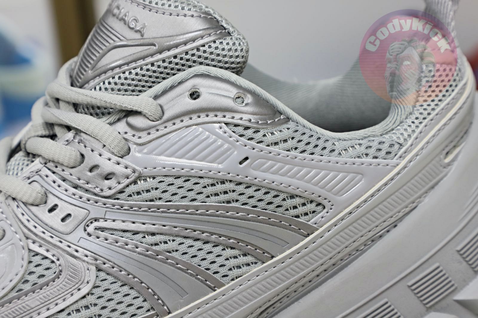 Balenciaga  Defender