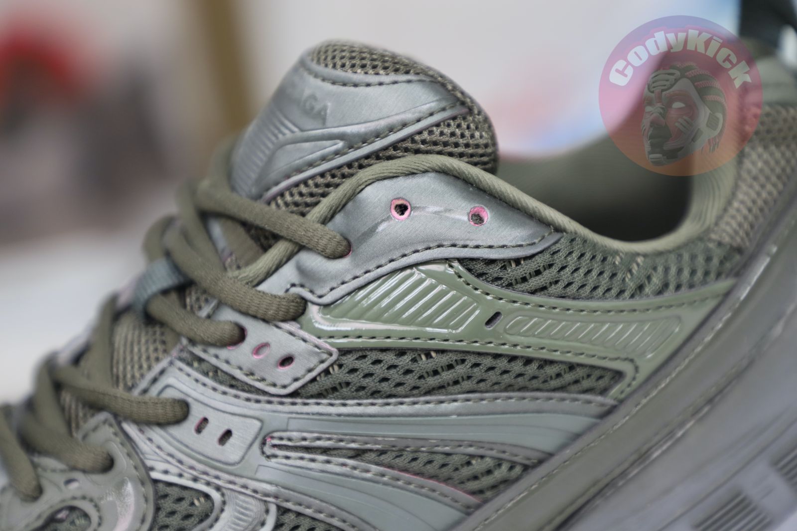 Balenciaga  Defender